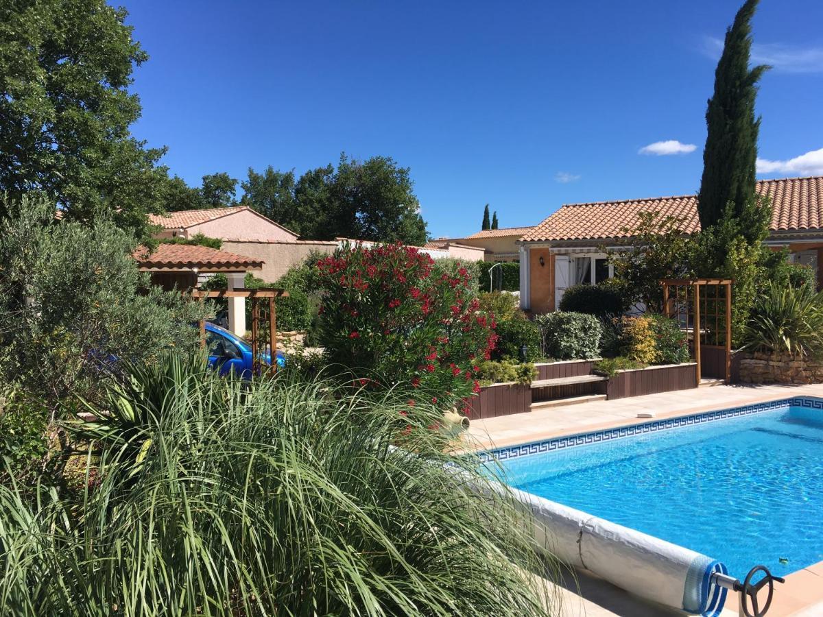 Les Chenes Chez Jo Et Aime Bed & Breakfast Regusse Exterior photo
