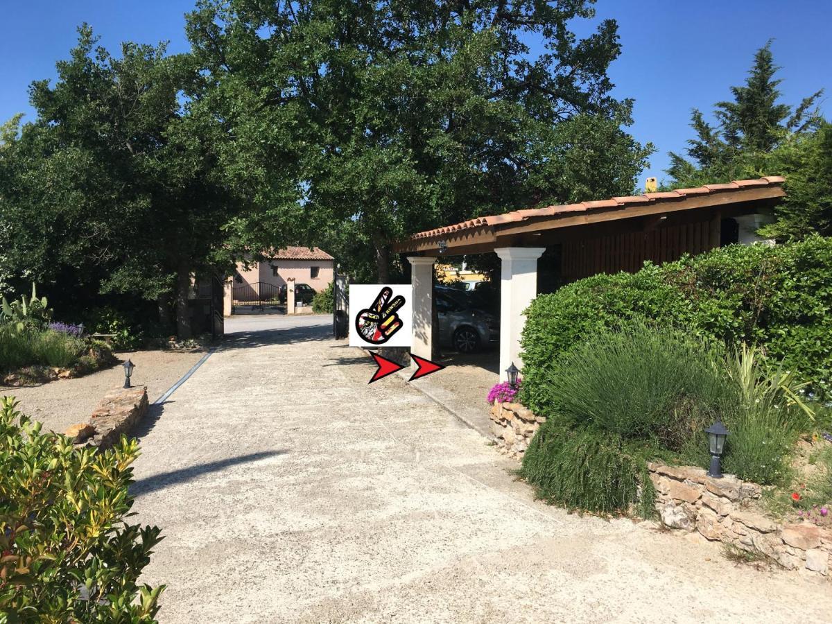 Les Chenes Chez Jo Et Aime Bed & Breakfast Regusse Exterior photo