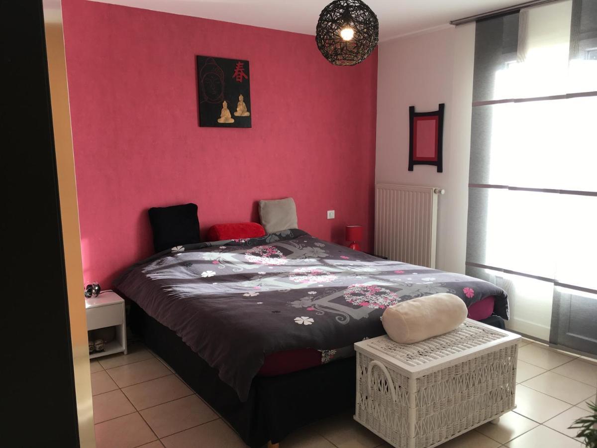 Les Chenes Chez Jo Et Aime Bed & Breakfast Regusse Exterior photo