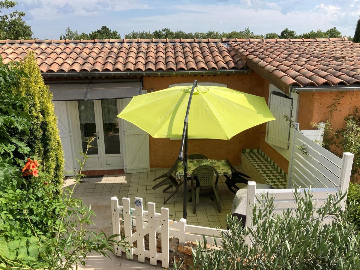 Les Chenes Chez Jo Et Aime Bed & Breakfast Regusse Exterior photo